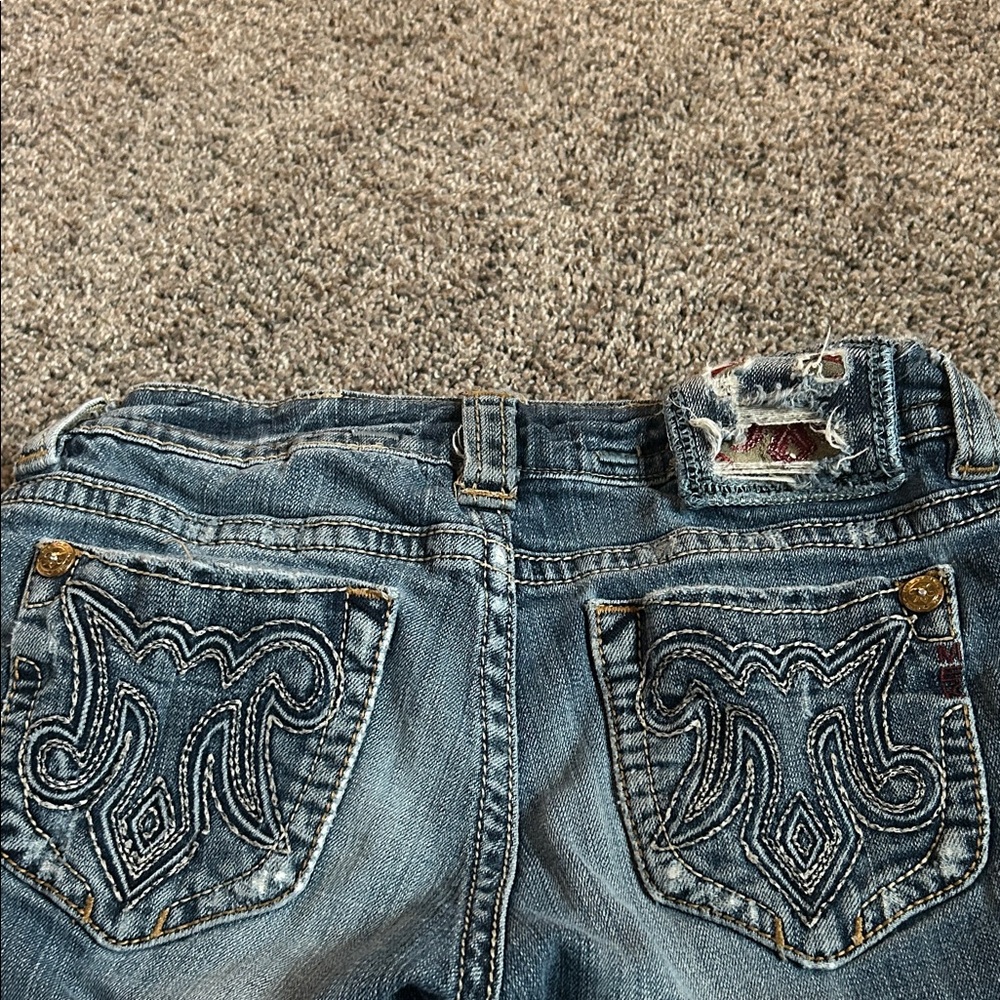 Elegant Embroidered Women's Jeans